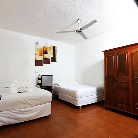 Hotel Azul By Encanto Плая дел Кармен Екстериор снимка