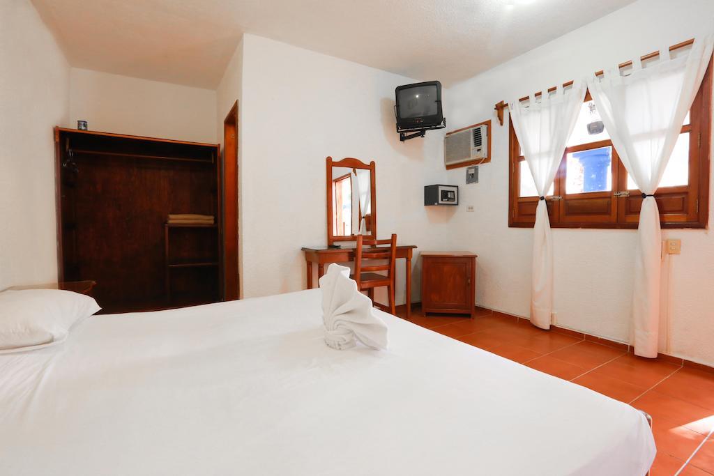 Hotel Azul By Encanto Плая дел Кармен Стая снимка
